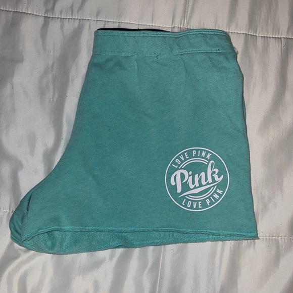 🩵Victoria’s Secret PINK shorts. Size L🩵 - Picture 4 of 9
